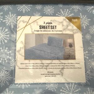 Blue Snowflake Twin Sheet Set
